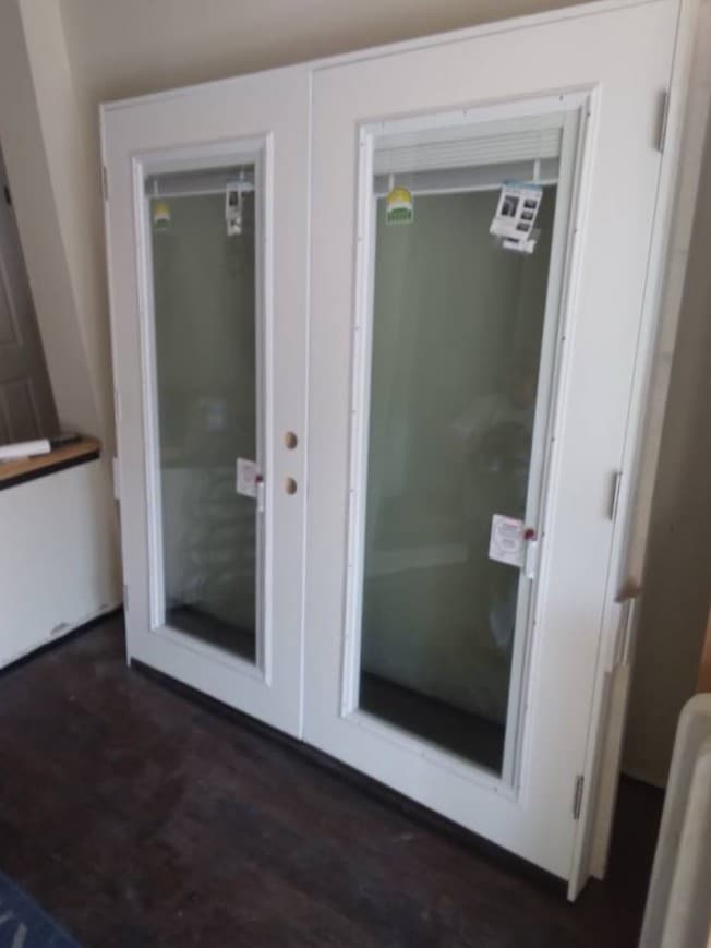 Detailed interior cleaning with gloves and disinfectant spray